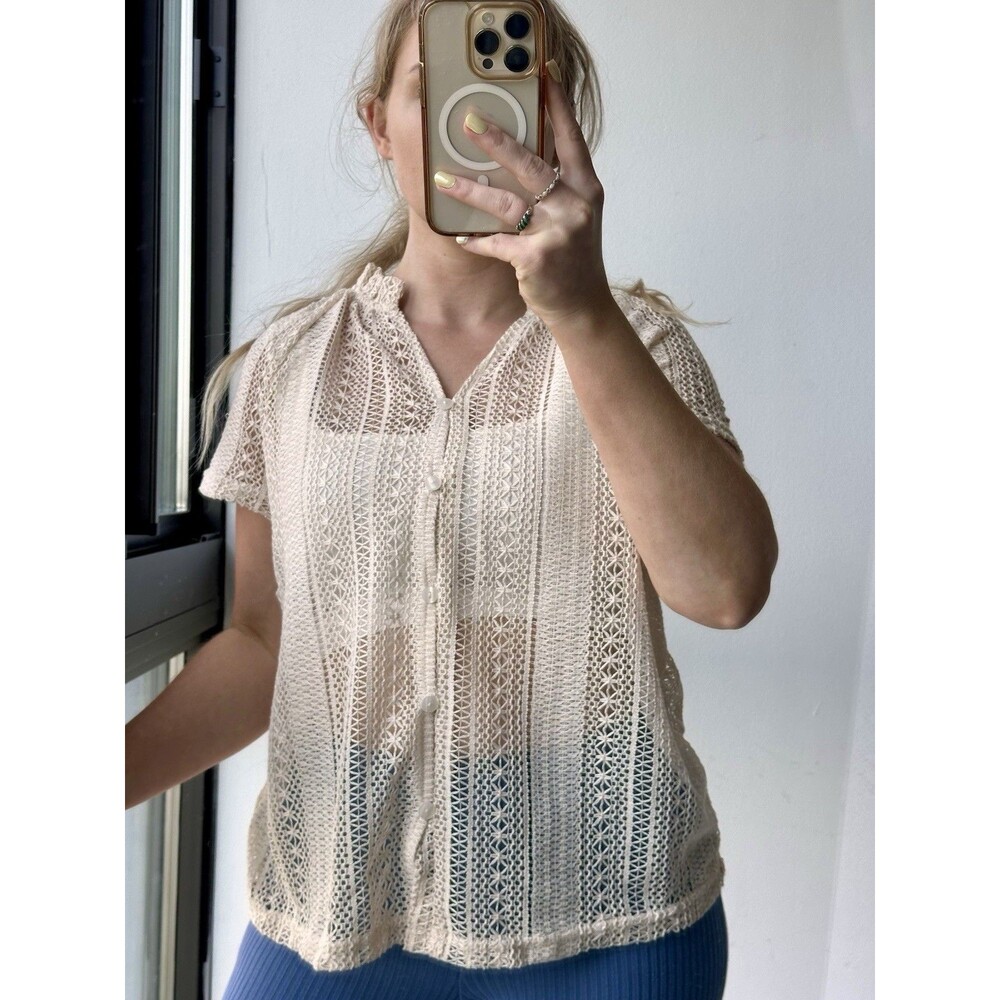 Women’s Beige Solid Lace Sheer V-Neck Short Sleeve Button-Front Blouse Size S